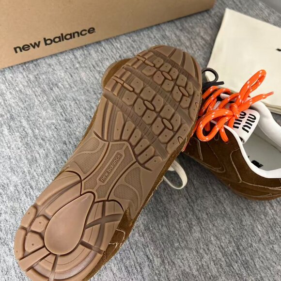 Miu Miu limited edition sneakers - Picture 9 of 9